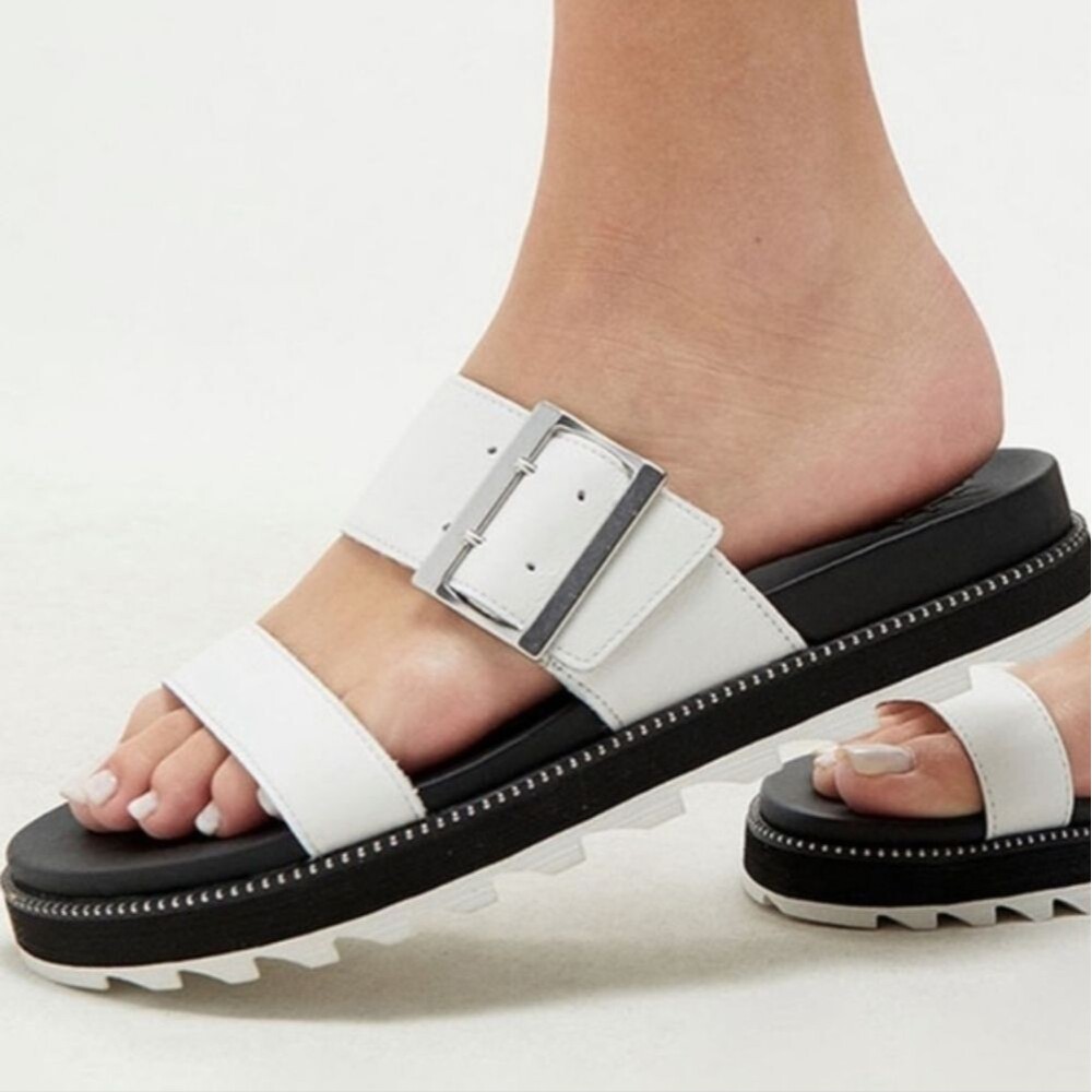 Sorel Roaming White Genuine Leather Slide Sandals Lug Sole Adjustable Buckle 9